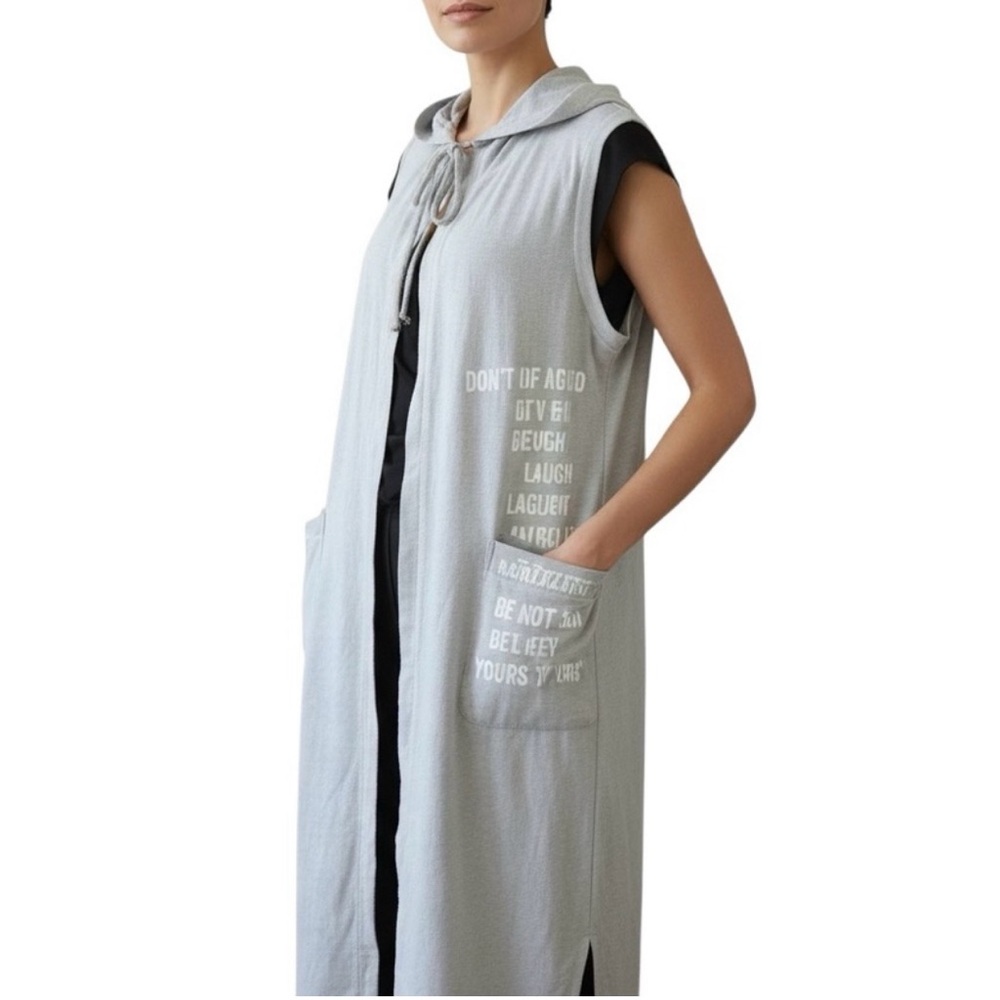 Sleeveless Hooded Long Vest in Light Gray